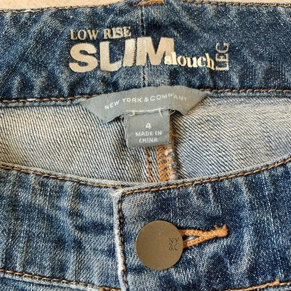 NEW York & Company Low waist Slim slouch leg. size 4 - Picture 9 of 15